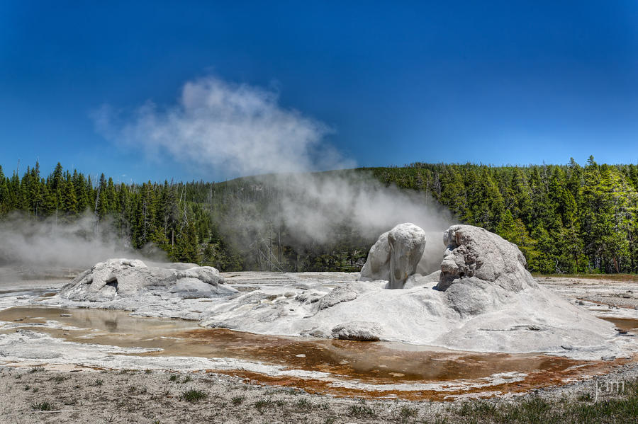 Grotto Geyser